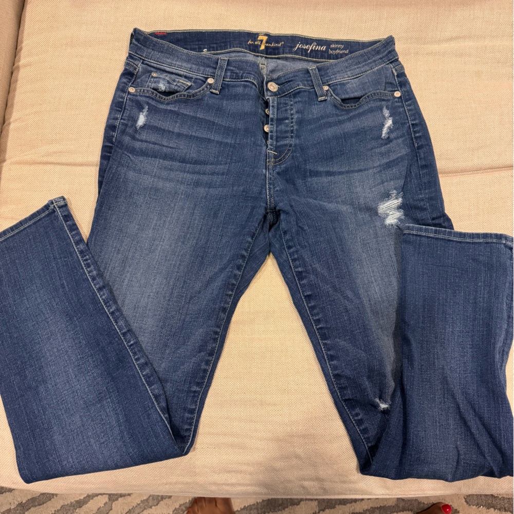 Ripped boyfriend jeans